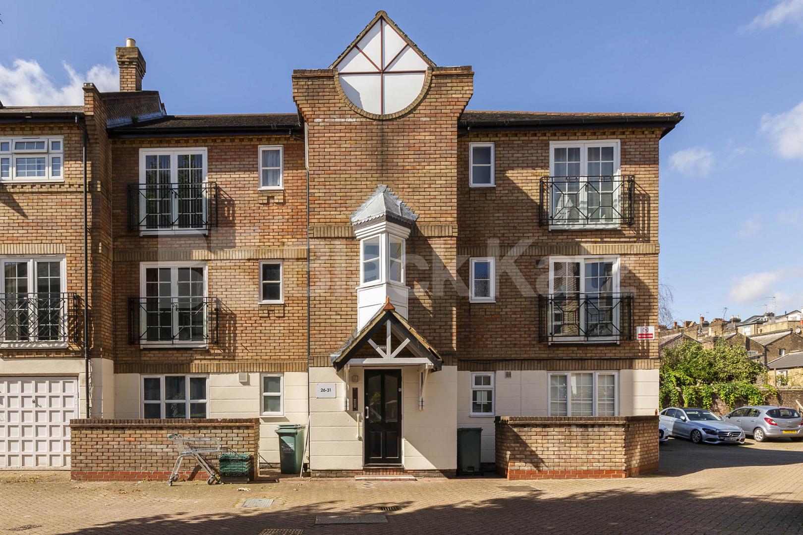 A spacious one double bedroom flat located between Archway and Finsbury Park Cornwallis Square, Archway